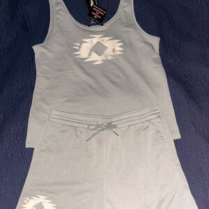 Rowdy Crowd Gray Graphic Lounge Set